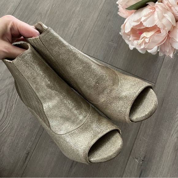 Jimmy Choo Brenna Champagne Gold Metallic Peep Toe Ankle Booties - Picture 4 of 9